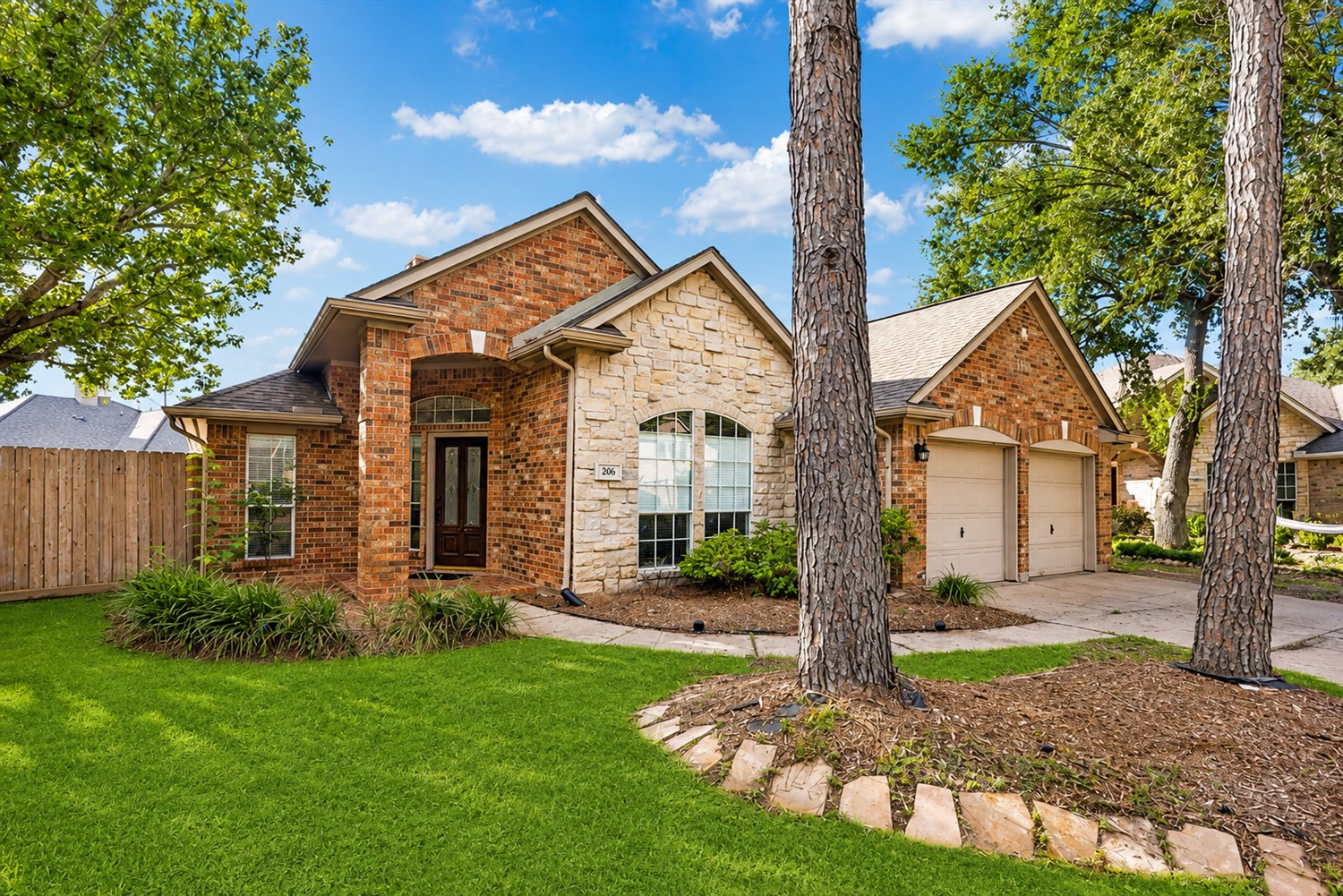 206 Jaimes Ct, Houston